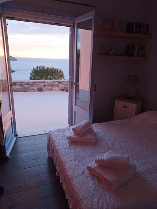 C & C _ Cycladic House With Endless Sea View Villa Ermoupoli Eksteriør billede
